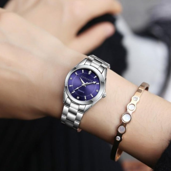 Reloj elegante  de mujer