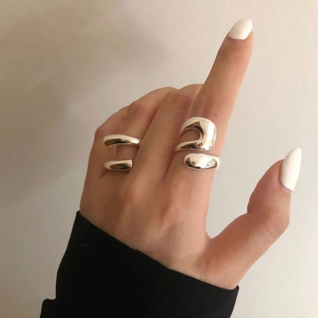 Anillo minimalista de mujer