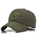 Gorra en estilo militar