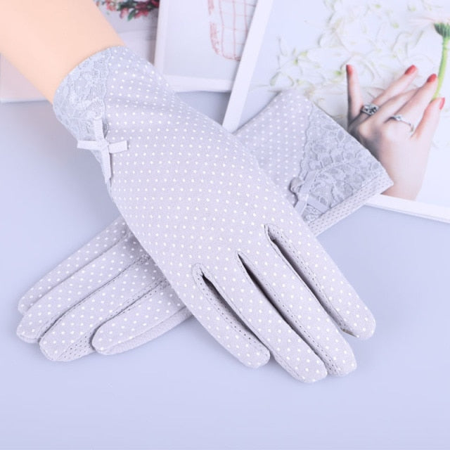 Guantes modernos de mujer