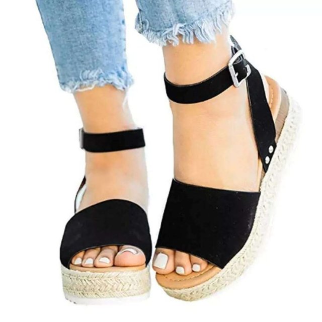 Sandalias encantadoras de mujer