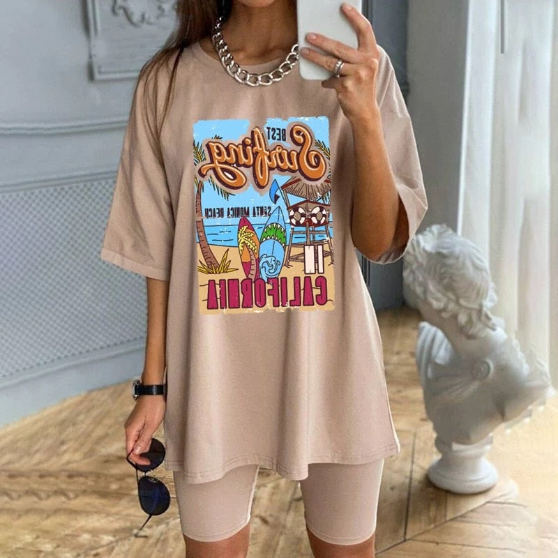 Camiseta encantadora de mujer