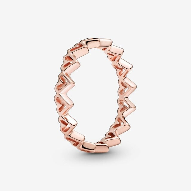 Anillo estiloso de mujer