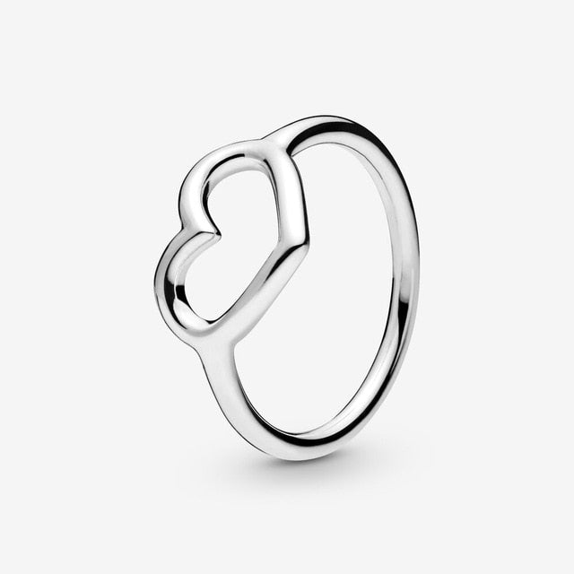 Anillo estiloso de mujer