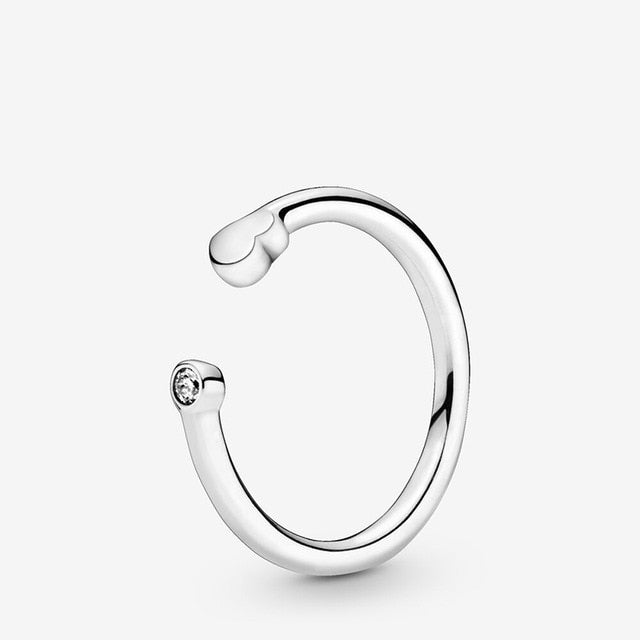 Anillo estiloso de mujer