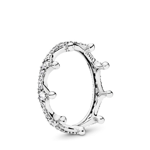 Anillo estiloso de mujer