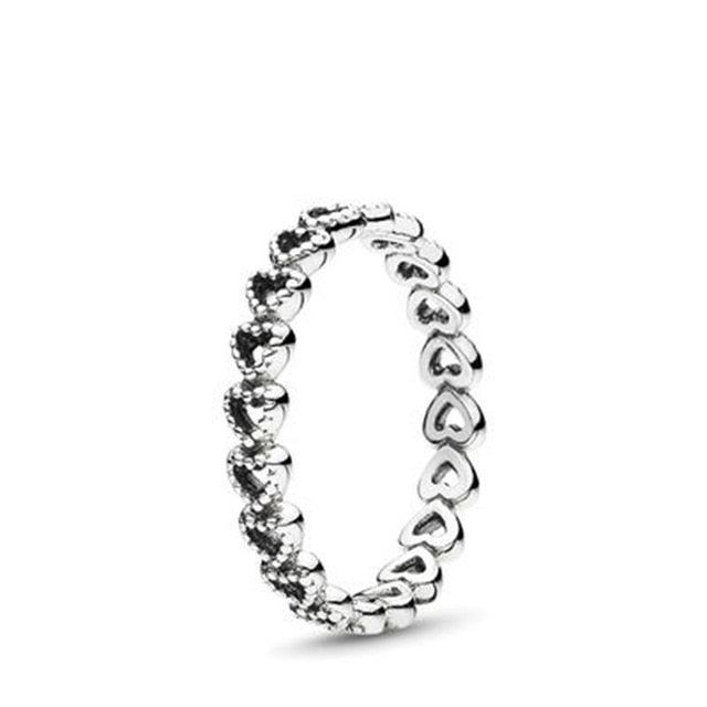 Anillo estiloso de mujer