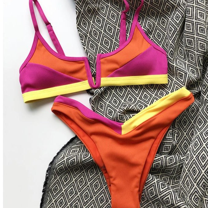 Bikini en colores de mujer