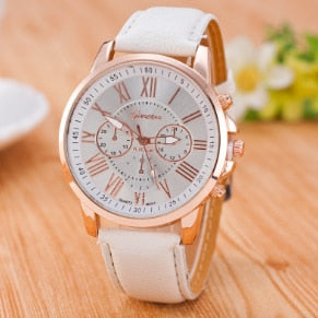 Reloj de brazalete de mujer estiloso