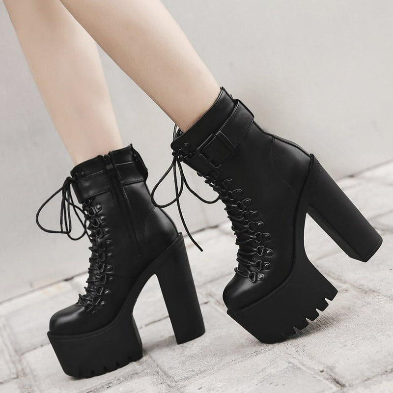 Botines sensuales con plataforma